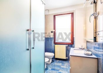 Bagno - Villa Via Ugo Foscolo
 
21, Cerro al Lambro - foto 38