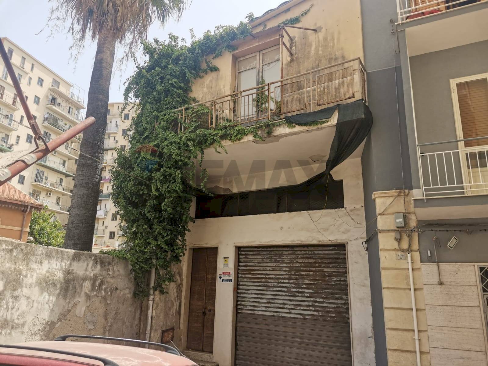 Edificio all\'aperto - Locale Commerciale Via Marsala
 
24, Siracusa - foto 2