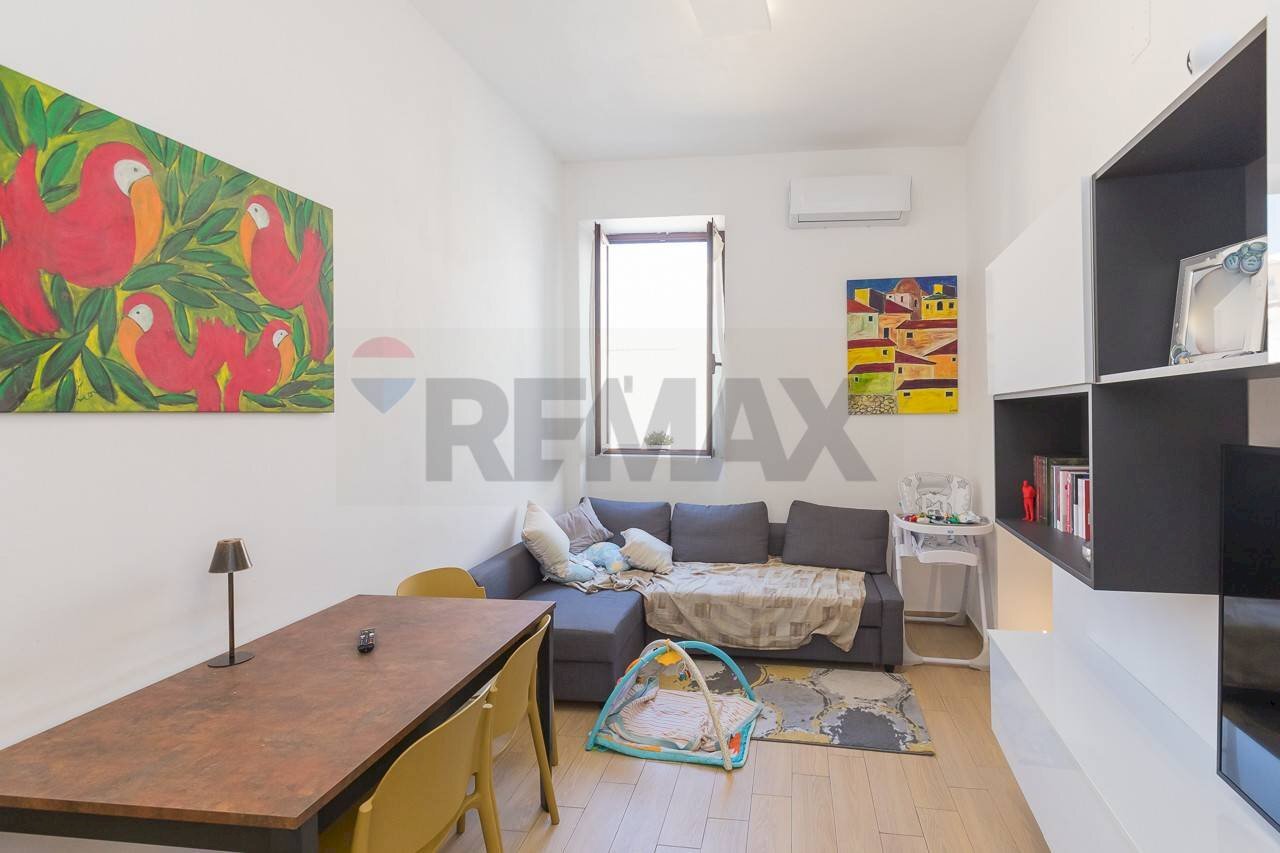 Sala da pranzo - Three-room apartment Ronco del ritiro
 
12, Siracusa - photo 1