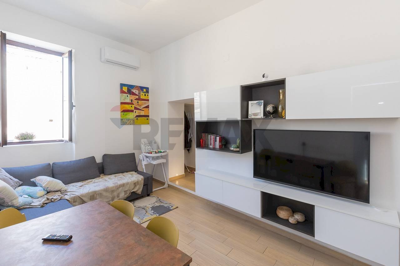 Sala da pranzo - Three-room apartment Ronco del ritiro
12, Siracusa - photo 2