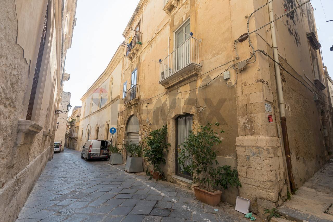 Edificio all\'aperto - Three-room apartment Ronco del ritiro
 
12, Siracusa - photo 2