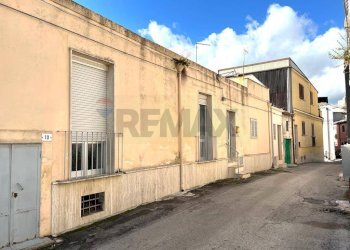 Edificio all\'aperto - Independent house VIA FERULA
 
8, Ferla - photo 13