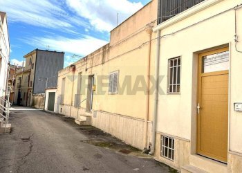 Edificio all\'aperto - Independent house VIA FERULA
 
8, Ferla - photo 14