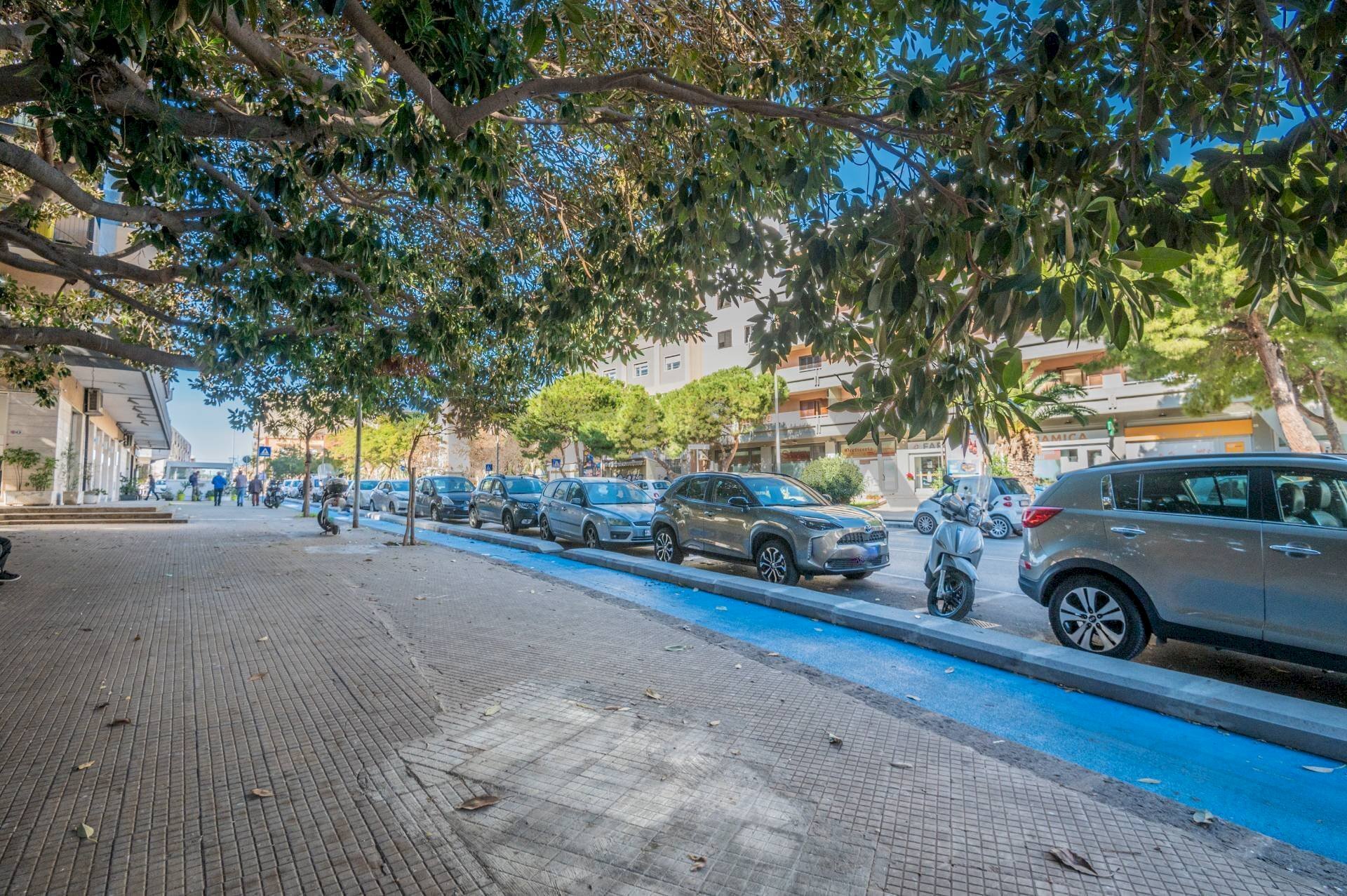 Edificio all\'aperto - Commercial Premises VIALE TICA
 
117, Siracusa - photo 1