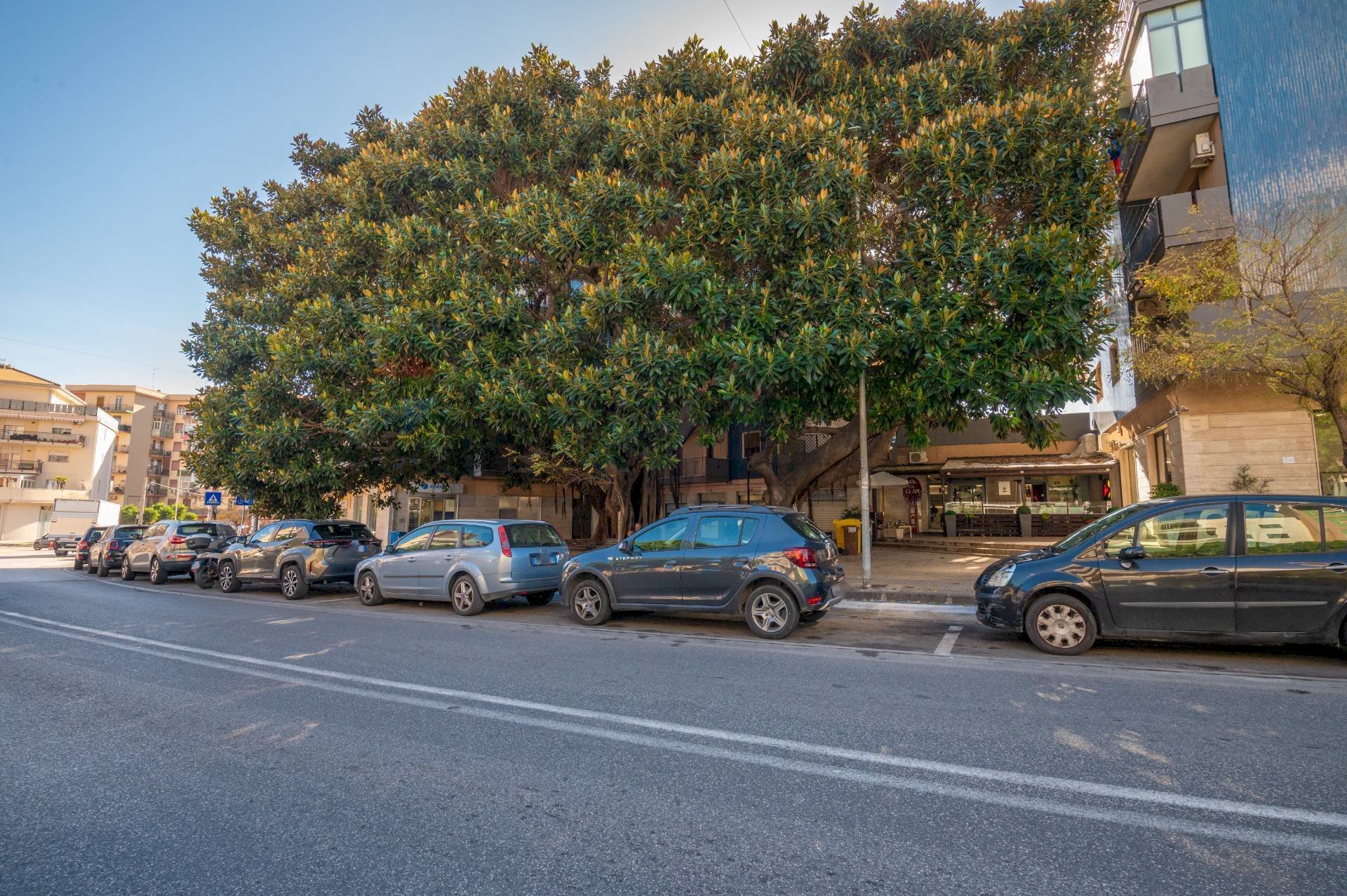 Edificio all\'aperto - Commercial Premises VIALE TICA
 
117, Siracusa - photo 3