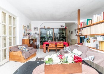 Sala da pranzo - Villa Via Palermo
 
53, Pachino - foto 11