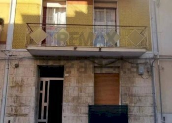 Edificio all\'aperto - Casa semi indipendente VIA DANTE ALIGHIERI
 
33, Floridia - foto 1