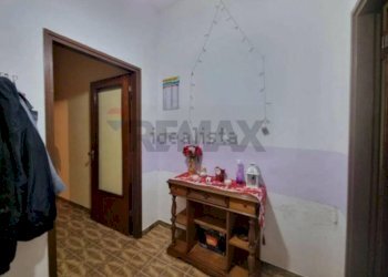 Hall / corridoio - Casa semi indipendente VIA DANTE ALIGHIERI
 
33, Floridia - foto 26