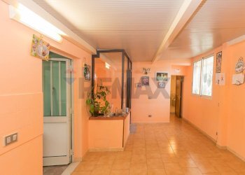 Hall / corridoio - Independent house Sortino - photo 16