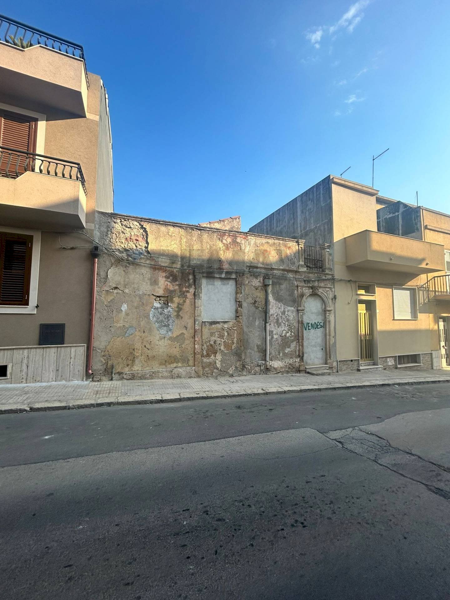 Edificio all\'aperto - Casa indipendente Via A. Brancati
 
46, Pachino - foto 2