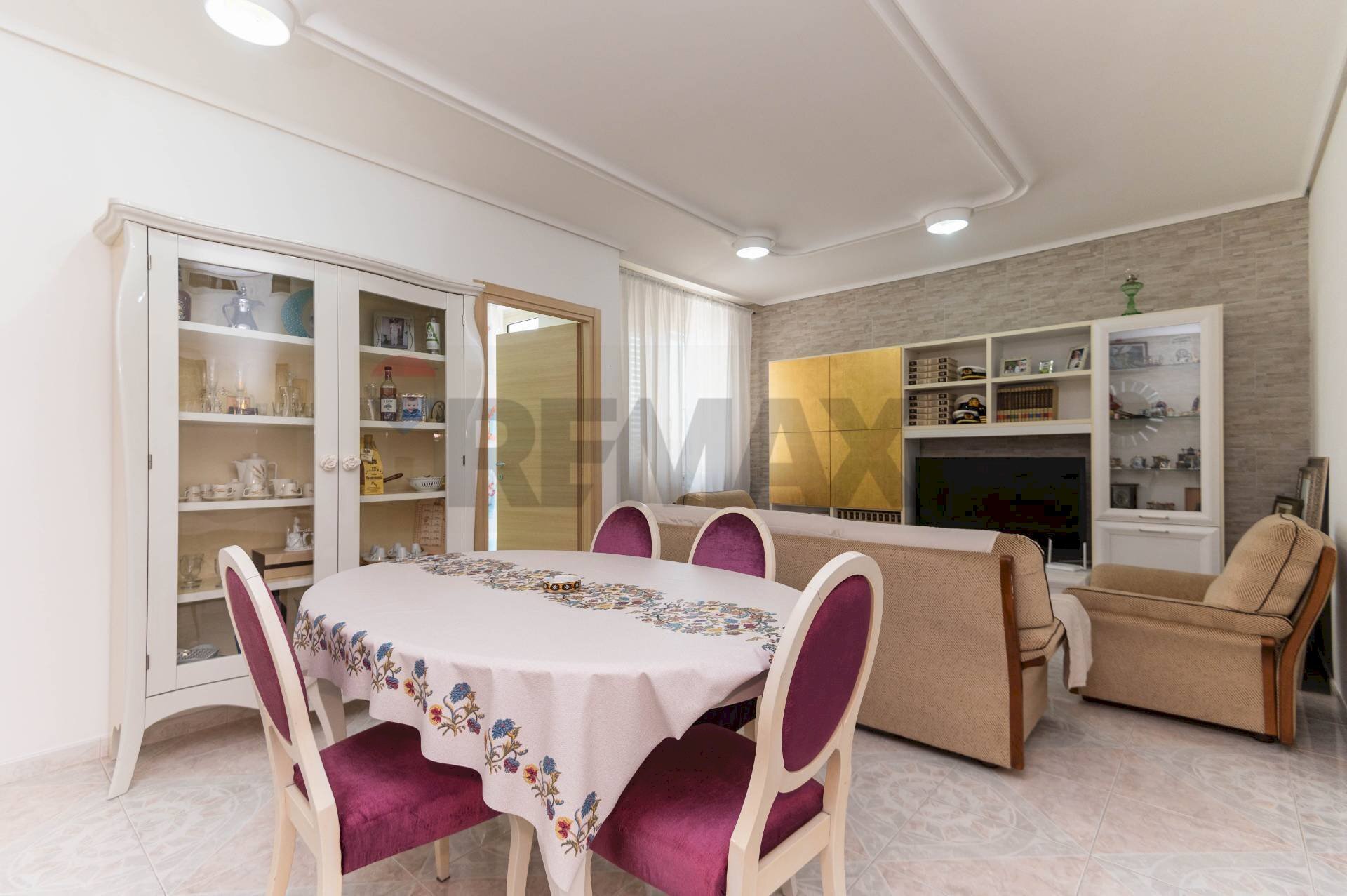 Sala da pranzo - Appartamento Via Palermo
 
59, Pachino - foto 3