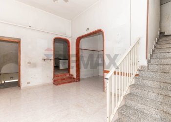 Scale - Independent house Via Cavour 138 - 140, Pachino - photo 1