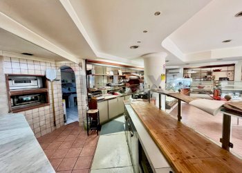 Cucina - Attività Commerciale VIALE TUNISI
30, Siracusa - foto 24