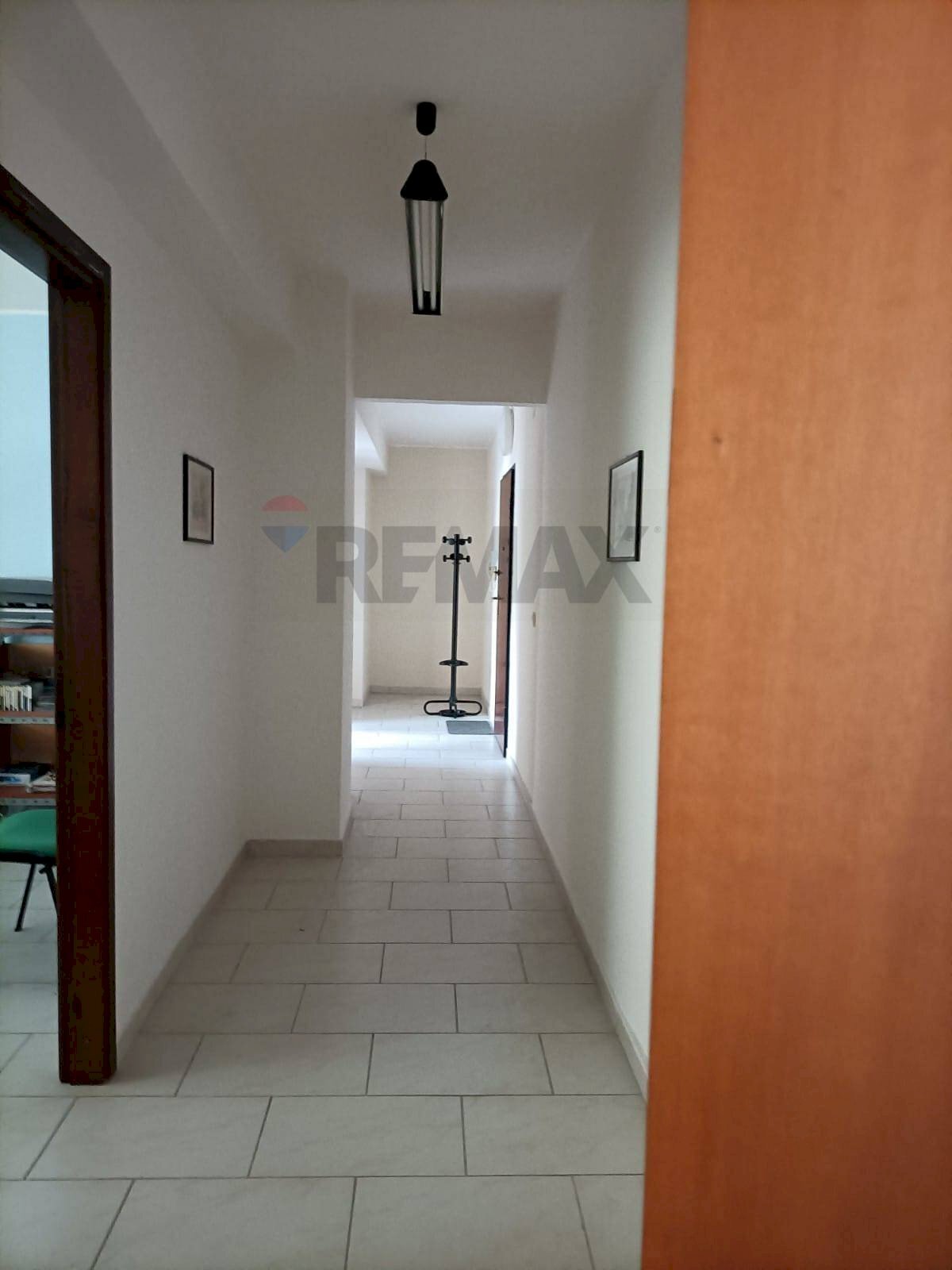 Hall / corridoio - Office viale Papa Paolo VI
 
67, Floridia - photo 2