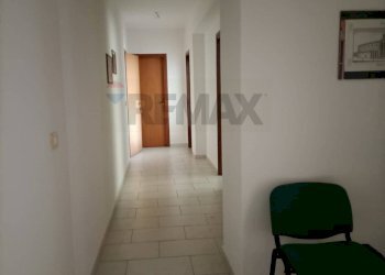 Hall / corridoio - Ufficio viale Papa Paolo VI
67, Floridia - foto 11