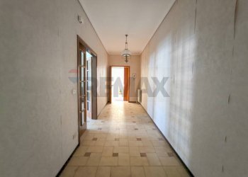 Hall / corridoio - Trilocale Via Napoli
 
77, Noto - foto 28