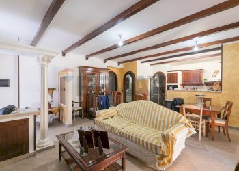 Sala da pranzo - Casa semi indipendente Via Giarratana
 
3, Siracusa - foto 4