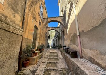 Edificio all\'aperto - Casa indipendente Vico Abate
 
1/A, Modica - foto 5