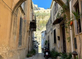 Edificio all\'aperto - Casa indipendente Vico Abate
 
1/A, Modica - foto 19