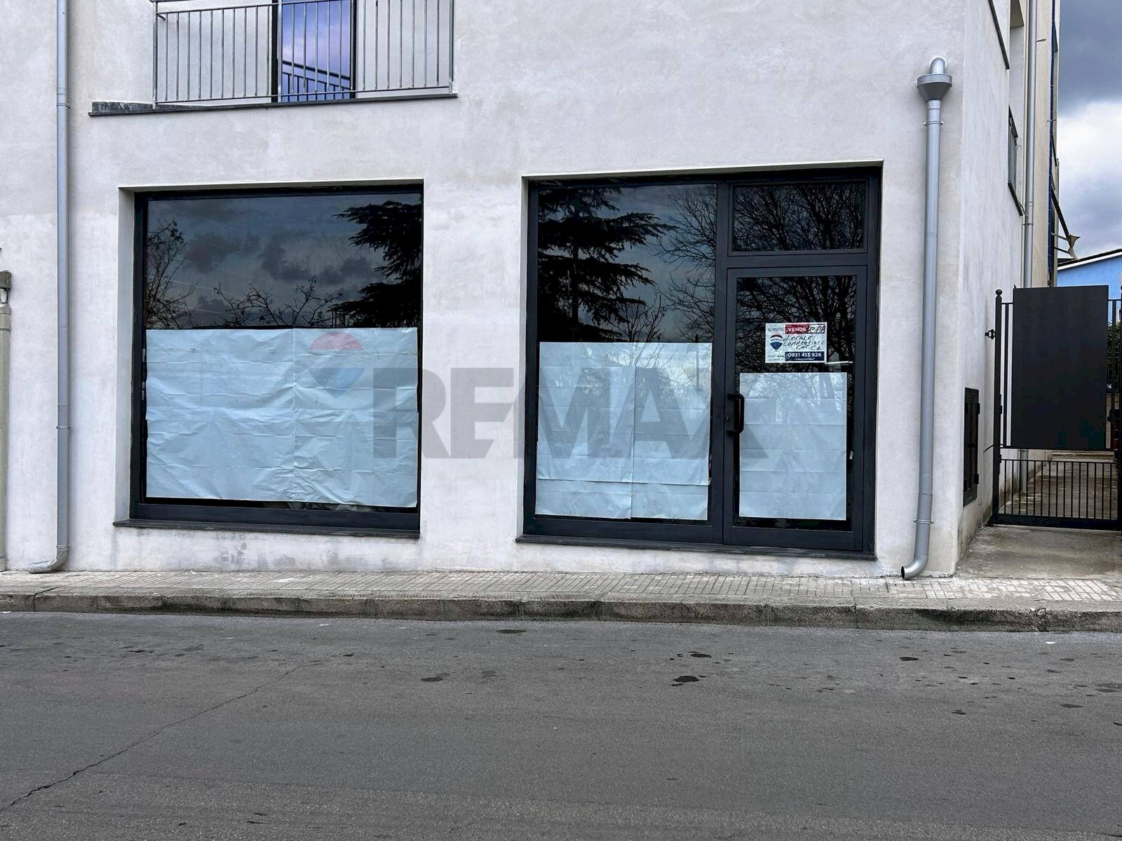 Edificio all\'aperto - Locale Commerciale VIA C. COLOMBO
 
SN, Priolo Gargallo - foto 1