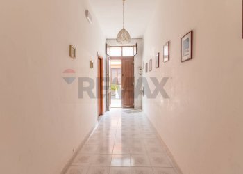 Hall / corridoio - Casa indipendente Via Maria Josè
 
7, Canicattini Bagni - foto 21
