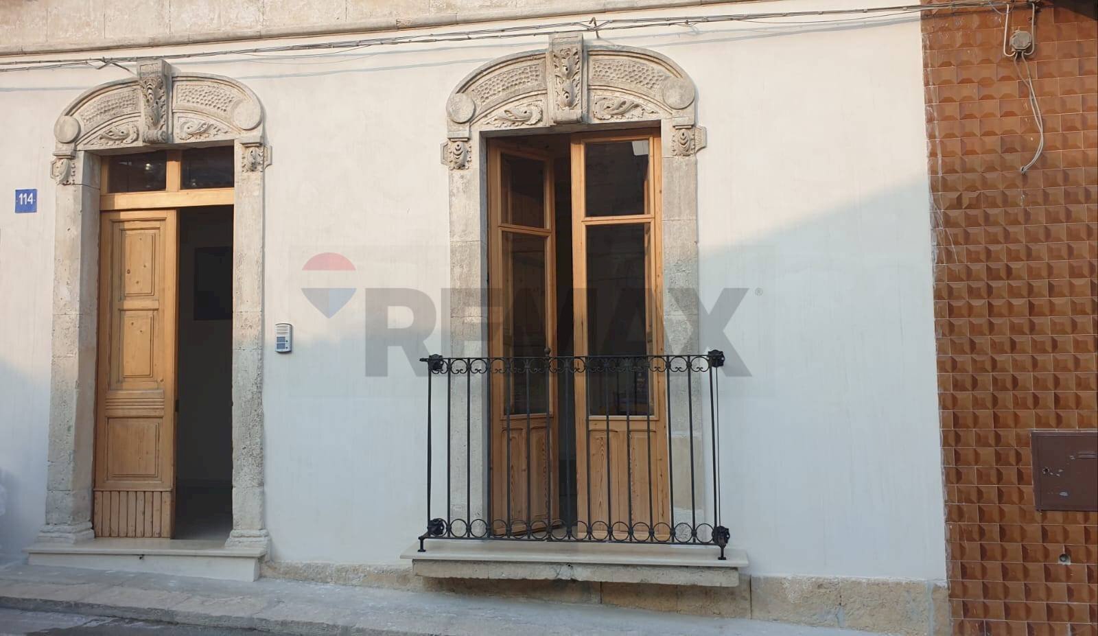 Edificio all\'aperto - Casa indipendente Via Carlo Pisacane
114, Pachino - foto 2