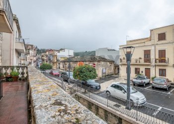 Edificio all\'aperto - Independent house Piazza Umberto I
 
31, Melilli - photo 7