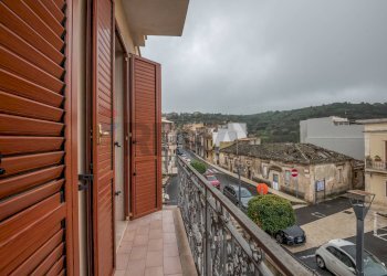 Balcone - Independent house Piazza Umberto I
 
31, Melilli - photo 21