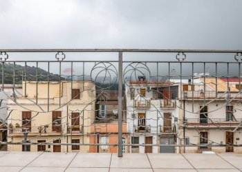 Balcone - Independent house Piazza Umberto I
 
31, Melilli - photo 32