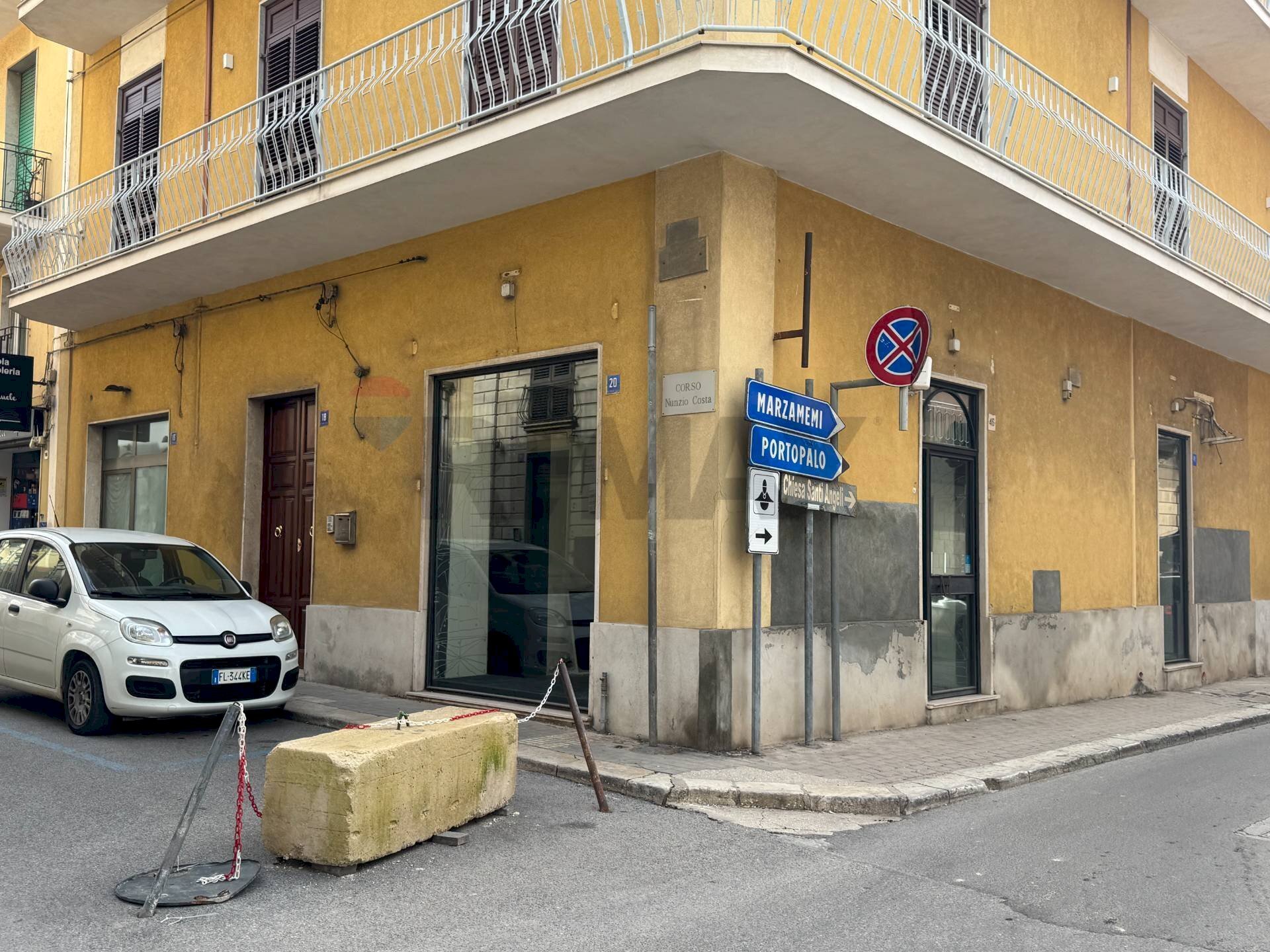 Edificio all\'aperto - Commercial Premises VIA CASSAR SCALIA
 
46, Pachino - photo 1