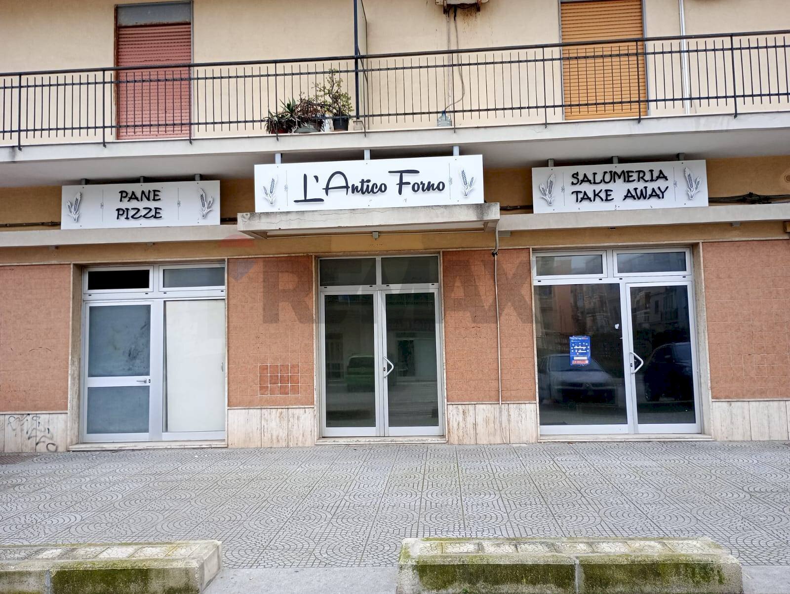 Edificio all\'aperto - Commercial Premises VIA LENTINI
34-36, Siracusa - photo 2