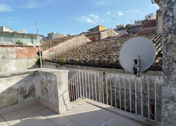 Terrazza - Casa indipendente via Garibaldi
 
18-20, Canicattini Bagni - foto 32