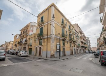 Edificio all\'aperto - Casa indipendente Via trapani
 
33, Siracusa - foto 1