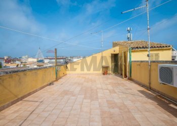Terrazza - Casa indipendente Via trapani
 
33, Siracusa - foto 2