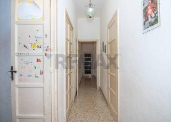 Hall / corridoio - Casa indipendente Via trapani
 
33, Siracusa - foto 17