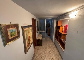 Hall / corridoio - Negozio Via Siracusa
 
44, Francofonte - foto 10