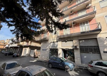 Edificio all\'aperto - Negozio Via Siracusa
 
44, Francofonte - foto 17