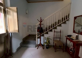 Scale - Independent house via Massimo D'Azeglio
 
121, Pachino - photo 3