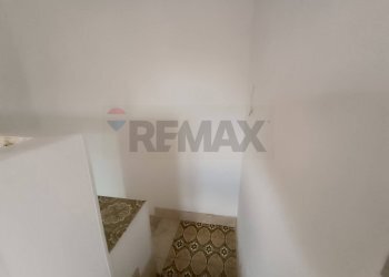 Scale - Independent house via Massimo D'Azeglio
 
121, Pachino - photo 18