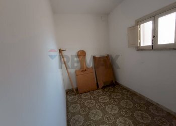 Camera / camera da letto - Independent house via Massimo D'Azeglio
 
121, Pachino - photo 23