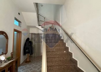 Scale - Independent house Via De Sanctis
 
35, Pachino - photo 17