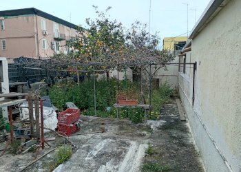 Giardino - Quadrilocale via calabria
 
12, Siracusa - foto 33