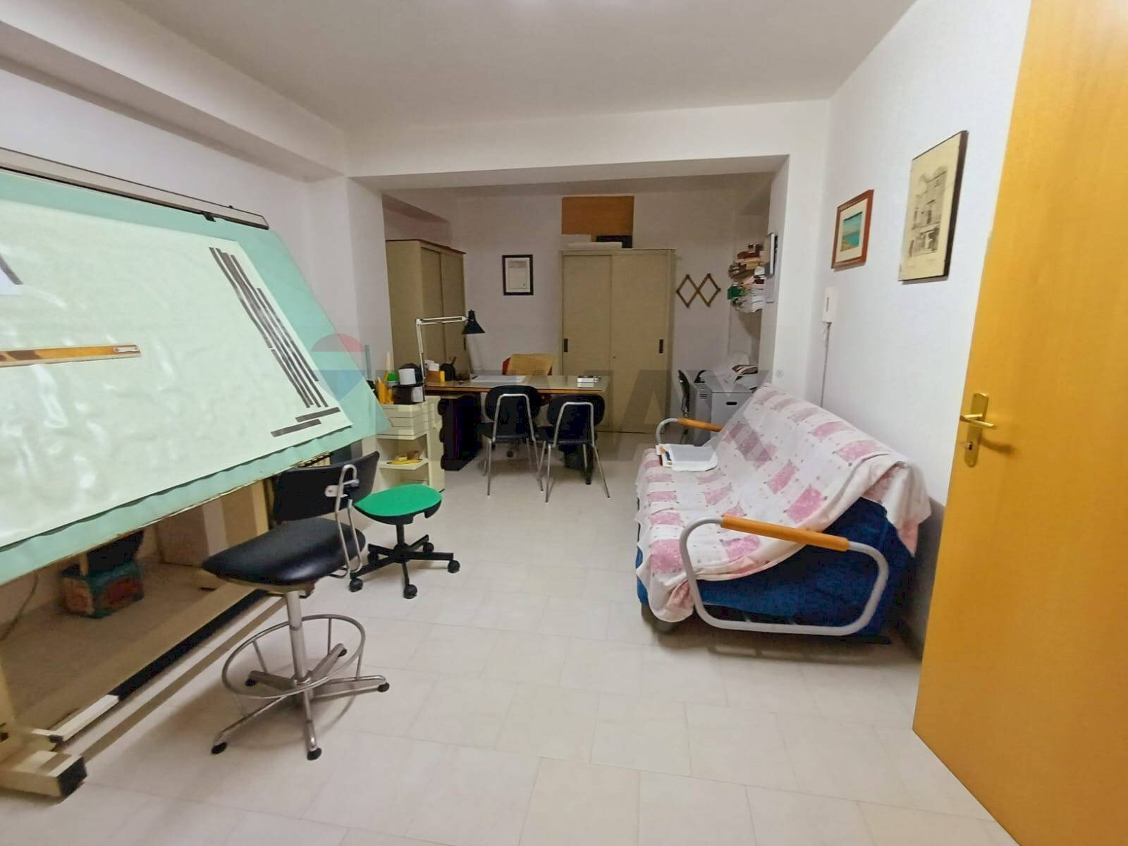 Ufficio - Casa indipendente Via Rosolino Pilo
 
74, Pachino - foto 2