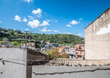 Vista - Independent house Via Cola Di Rienzo
 
35, Melilli - photo 3