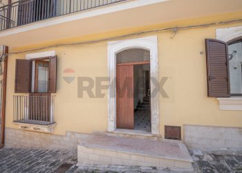 Facciata - Independent house Via Cola Di Rienzo
 
35, Melilli - photo 15