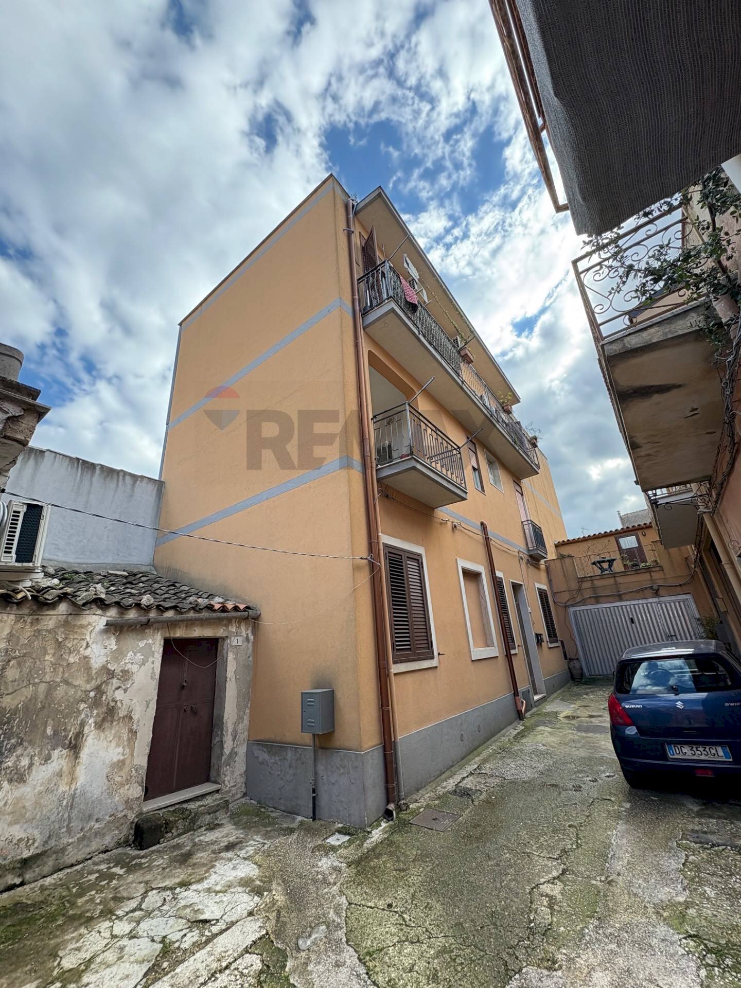 Edificio all\'aperto - Quadrilocale RONCO ELISABETTA
 
2, Ferla - foto 2