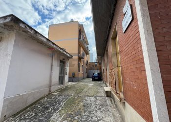 Edificio all\'aperto - Quadrilocale RONCO ELISABETTA
 
2, Ferla - foto 33