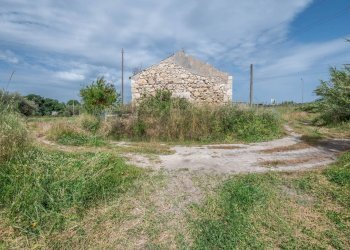 Giardino - Terreno edificabile VIA GIUSEPPE FARINA
1, Siracusa - foto 1