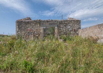 Vista delle montagne - Terreno edificabile VIA GIUSEPPE FARINA
1, Siracusa - foto 2