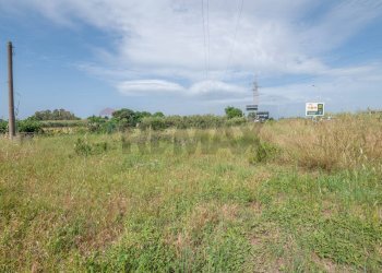 Giardino - Terreno edificabile VIA GIUSEPPE FARINA
1, Siracusa - foto 5